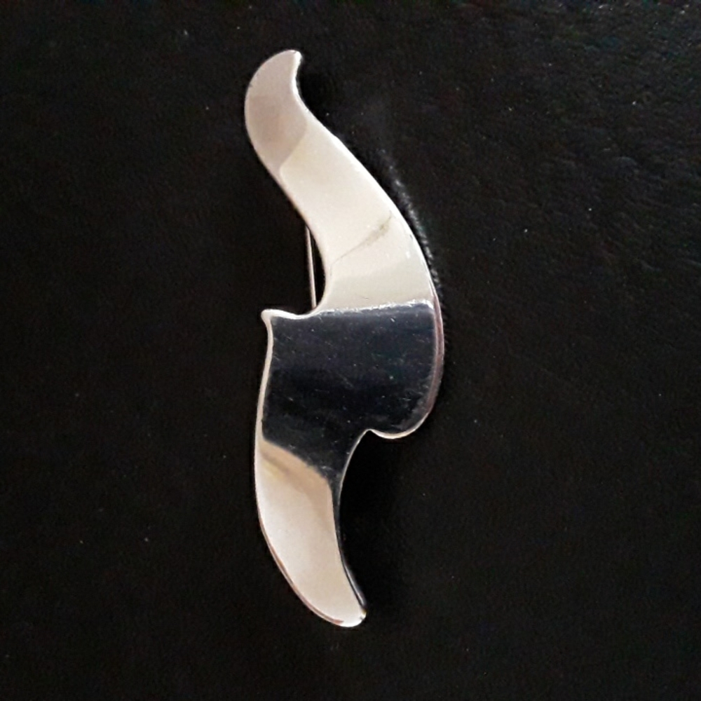 Vtg Auth Marino Stylized Wave Shaped Pin/Brooch, silver tone